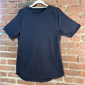 Men’s Lululemon T-shirt